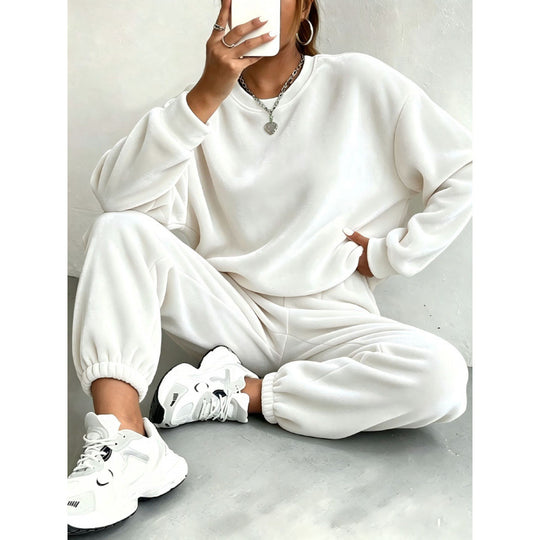Damen Kuscheliges Velours-Lounge-Set mit Oversize-Sweatshirt und Joggerhose Shop Nory