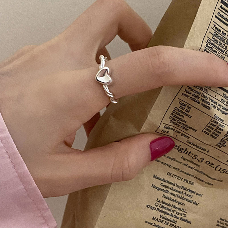 Damenring mit verspieltem Herzdesign und elegantem Drahtwerk Shop Nory