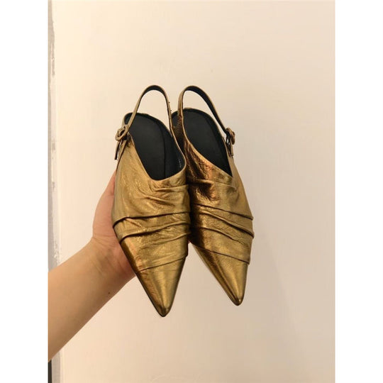Damen Spitz zulaufende Slingback‑Mules mit dekorativem Riemen und ergonomischem Flachabsatz Shop Nory