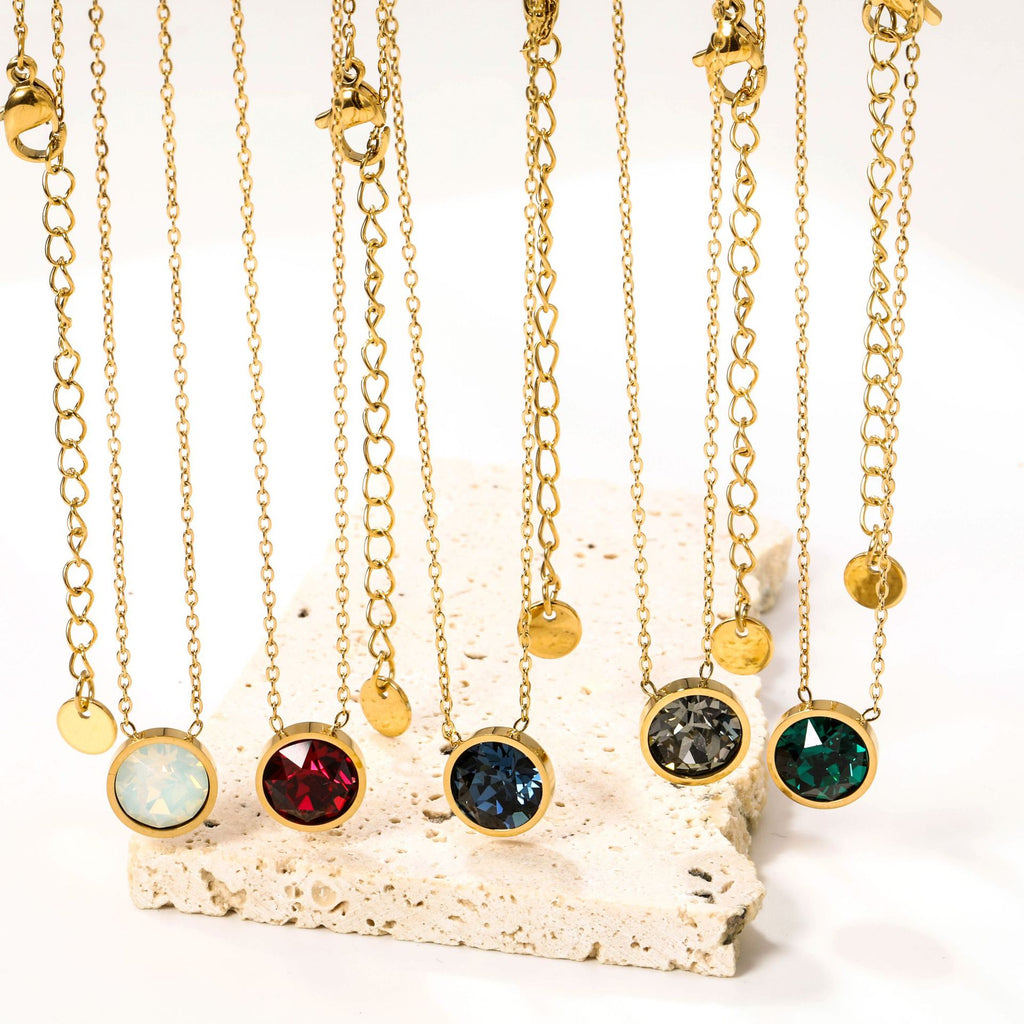 Damen Halskette mit funkelndem Kristallanhänger und eleganter Gliederkette Shop Nory