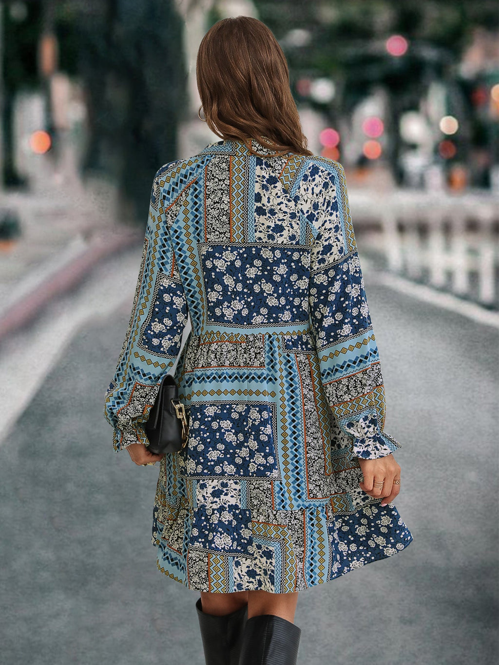 Damen Boho-Minikleid mit langen Ärmeln und buntem Muster