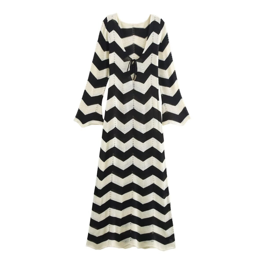 Damen Strick-Maxikleid mit Zickzack-Muster, V‑Rücken und Trompetenärmeln Shop Nory