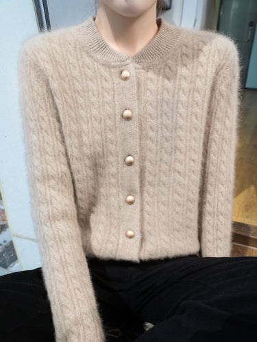Damen Leichter Zopfstrick-Cardigan in Mohair‑Optik mit dekorativen Perlmuttknöpfen Shop Nory