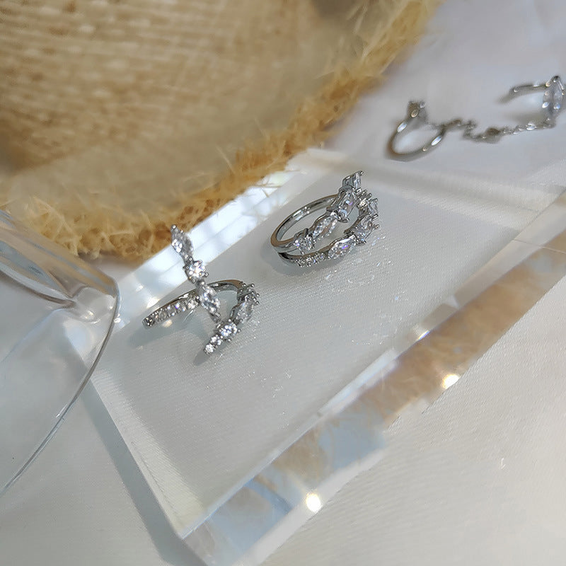Damen Offener Ring mit filigranem Design und funkelnden Zirkonia Shop Nory
