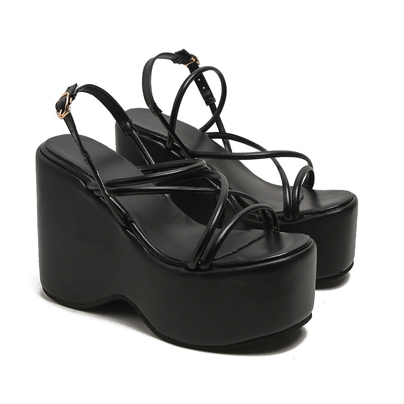 Damen Plateau-Sandaletten mit eleganten Riemen