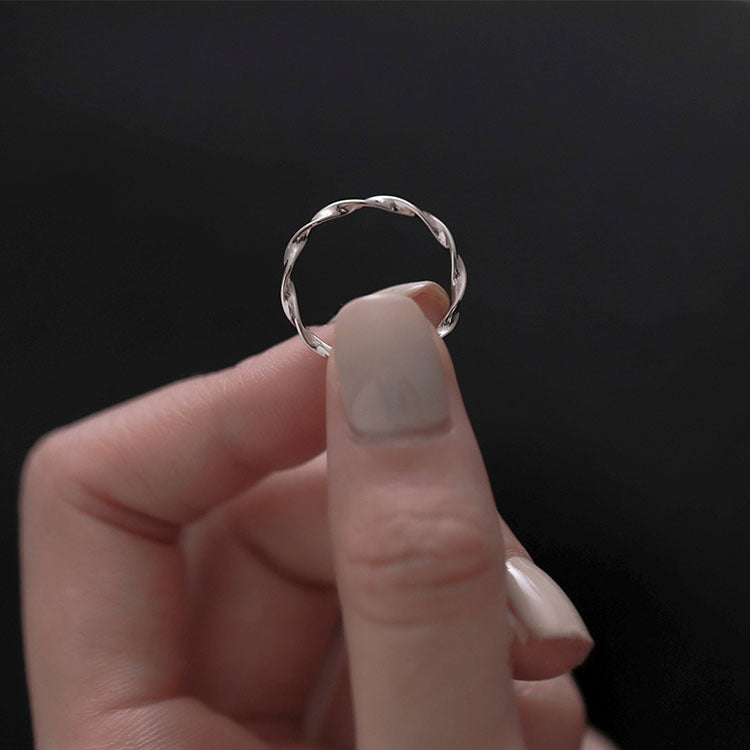 Damen filigraner und geschwungener Ring aus hochwertigem Silber Shop Nory
