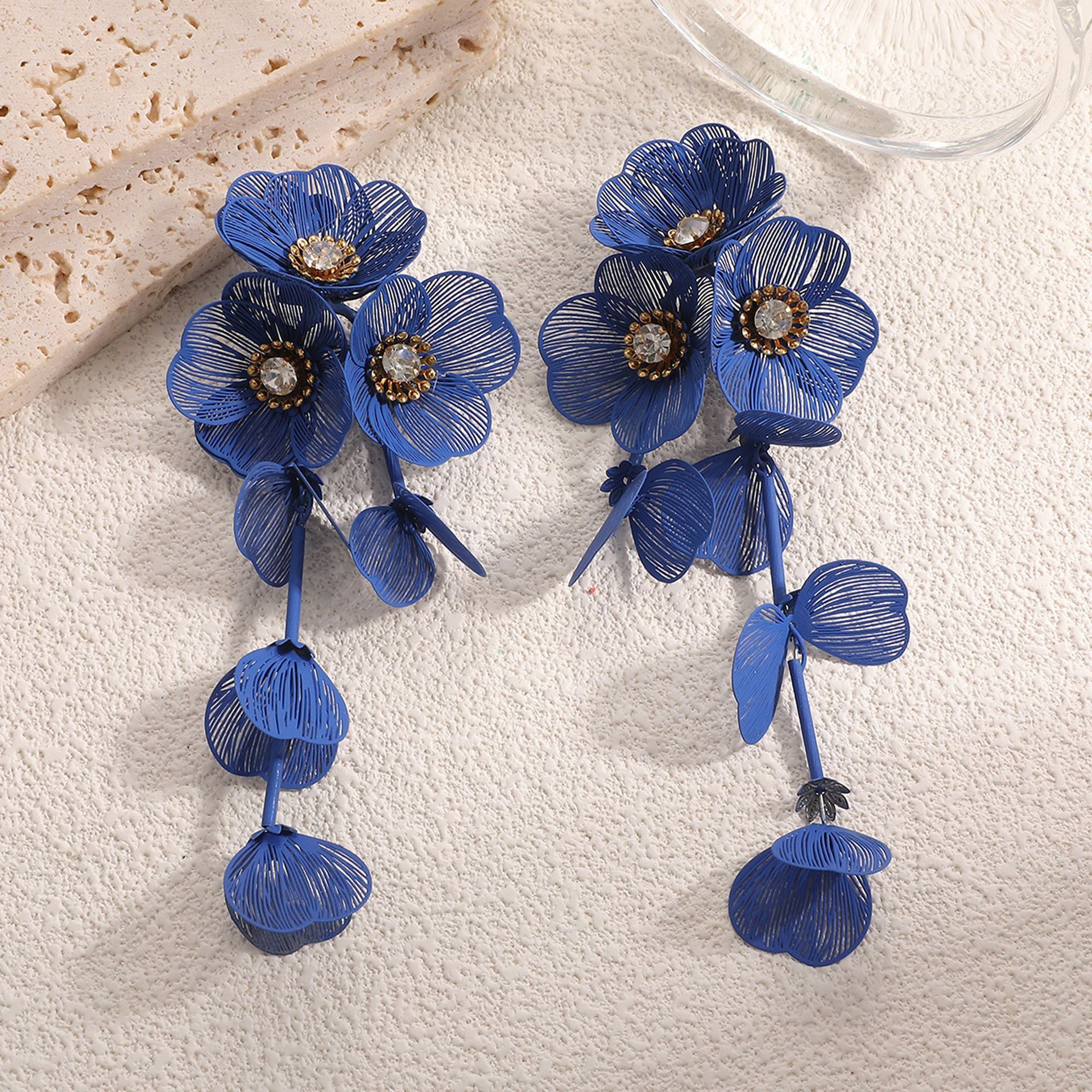 Damen Ohrhänger mit kunstvollem Blumenmuster Shop Nory