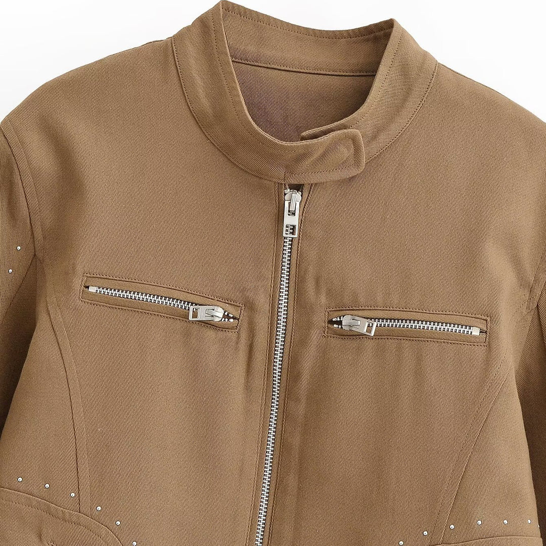 Damen Kurze Velours-Optik Jacke mit Stehkragen, Ziernähten, Nietenapplikation und Reißverschlusstaschen Shop Nory