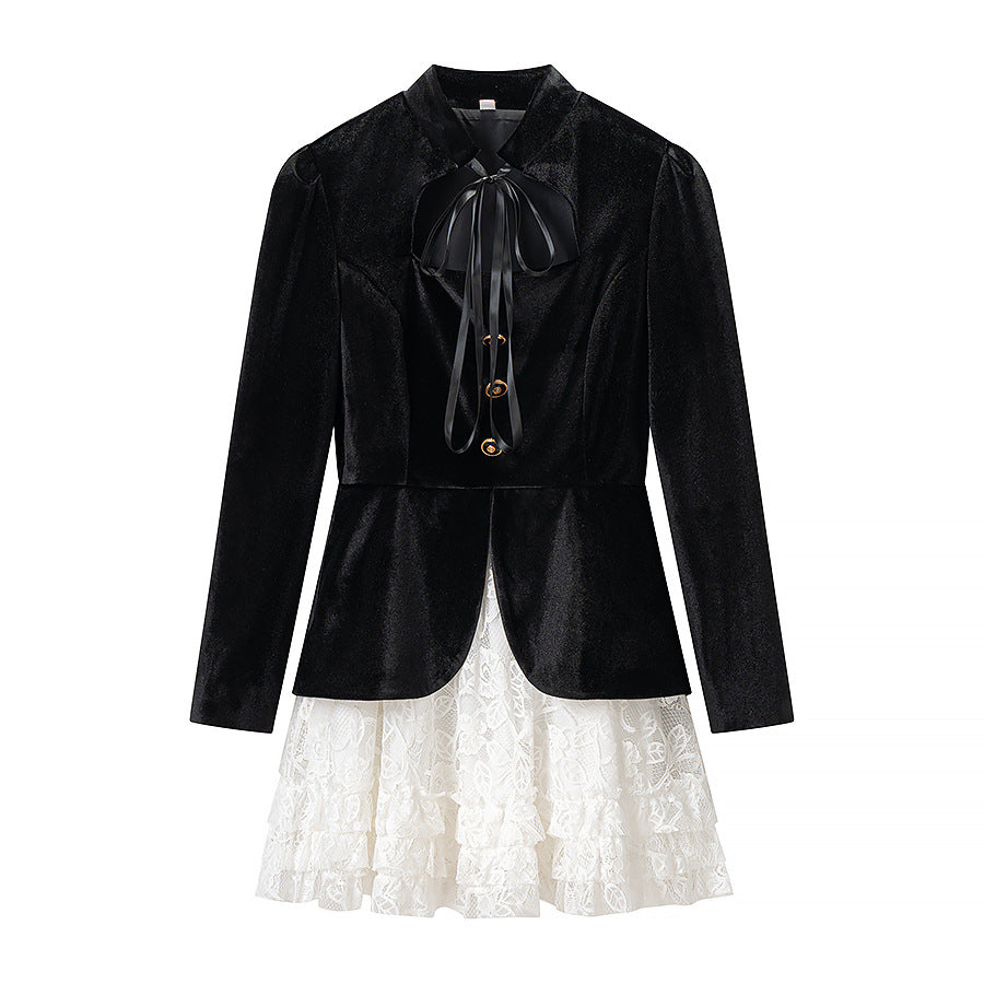 Damen Zweiteiliges Samt‑Blazerkleid mit Schleifenkragen und gestuftem Spitzenrock Shop Nory