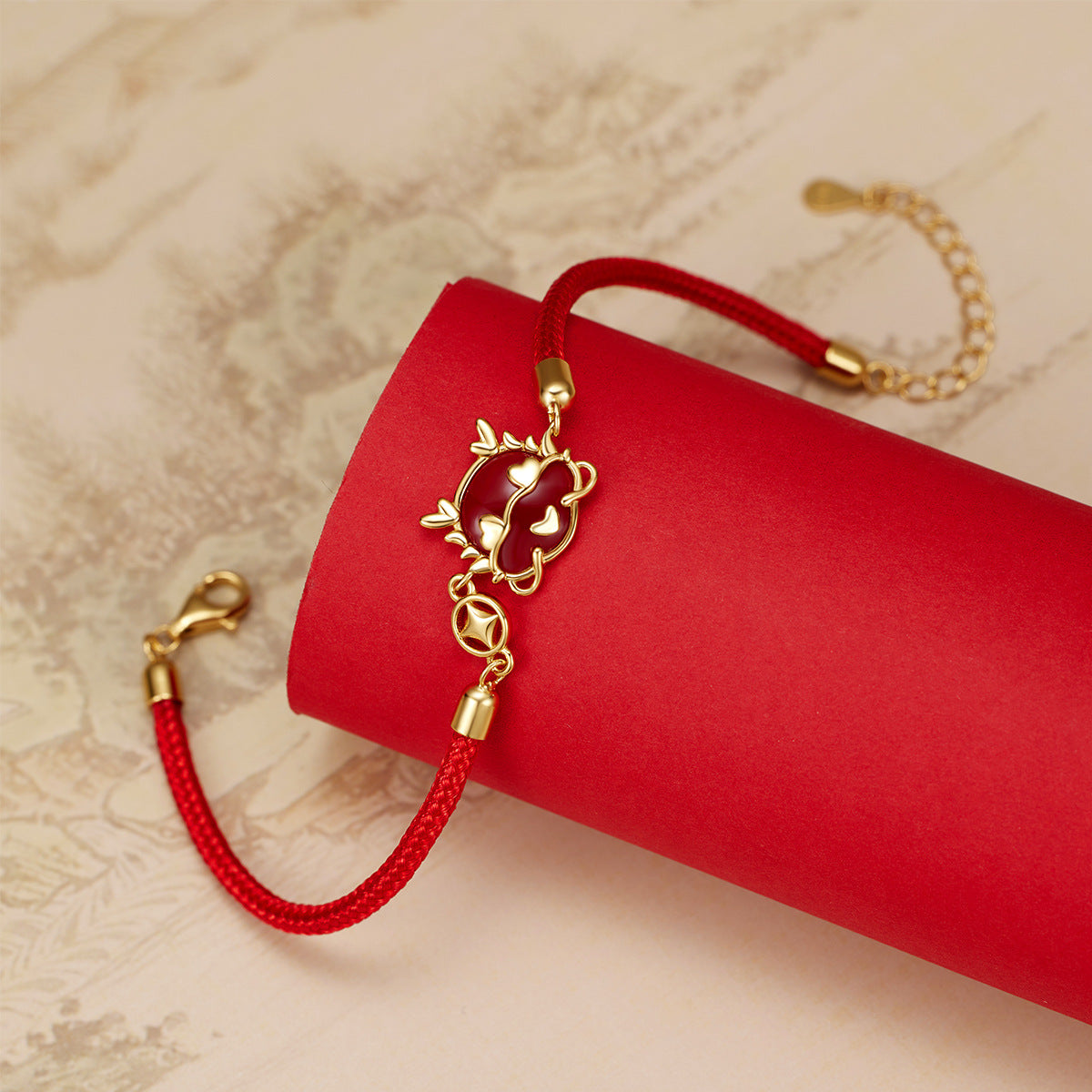 Damen Armband mit kunstvollem Anhänger und geflochtenem Design Shop Nory