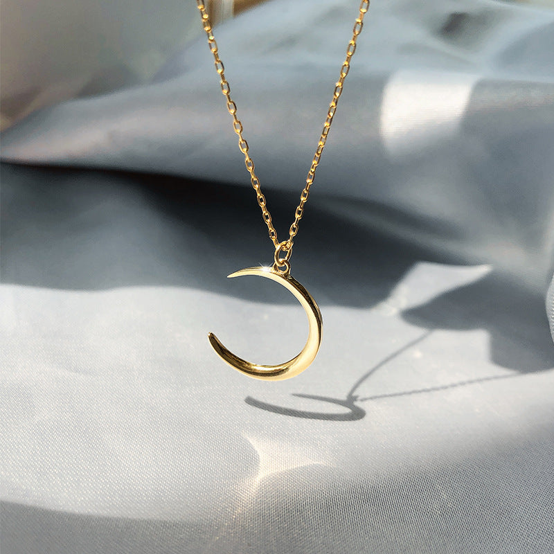 Damen Halskette mit elegantem Mondanhänger Shop Nory