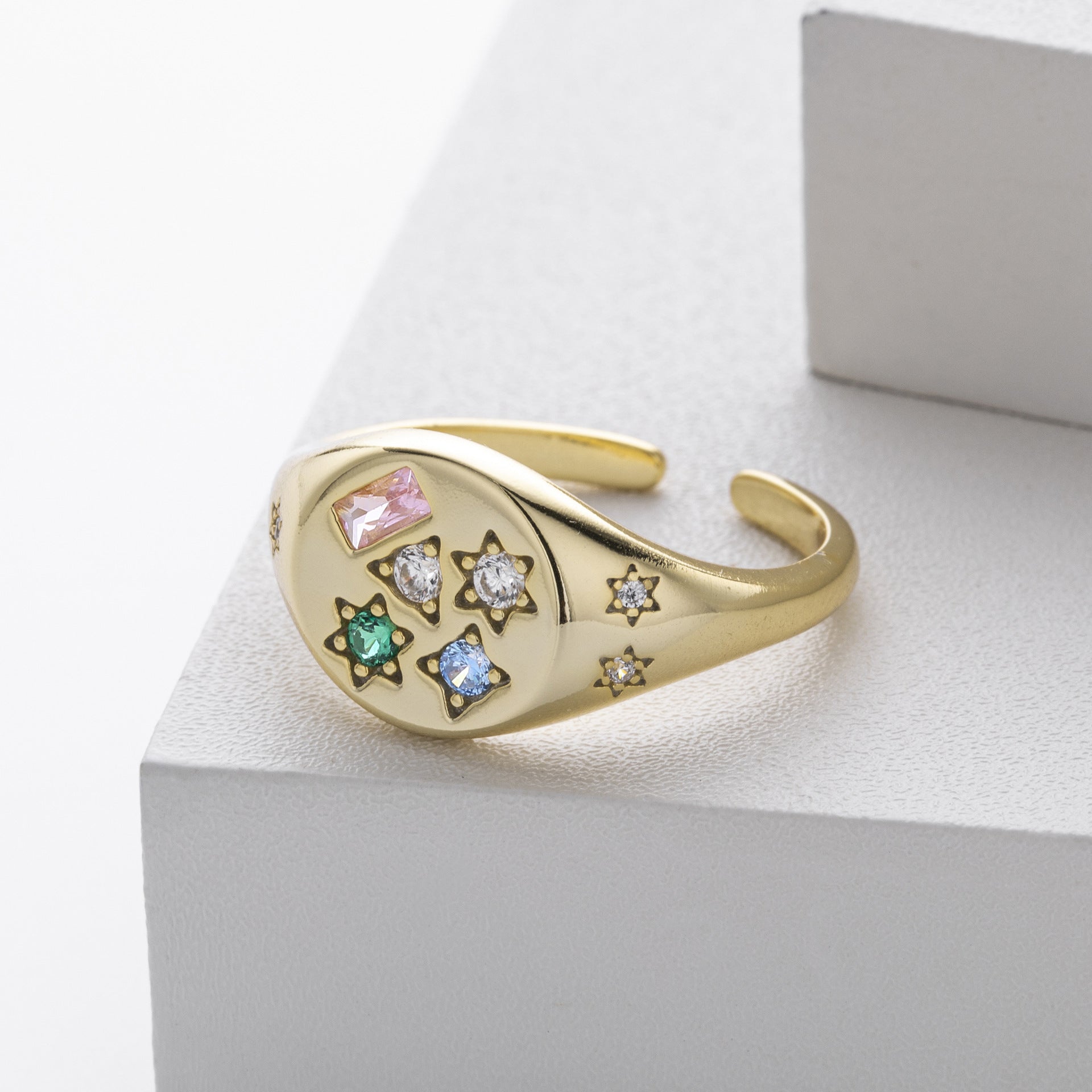 Damen Ring mit funkelnden Zirkon-Akzenten im kreativen Sternendesign Shop Nory