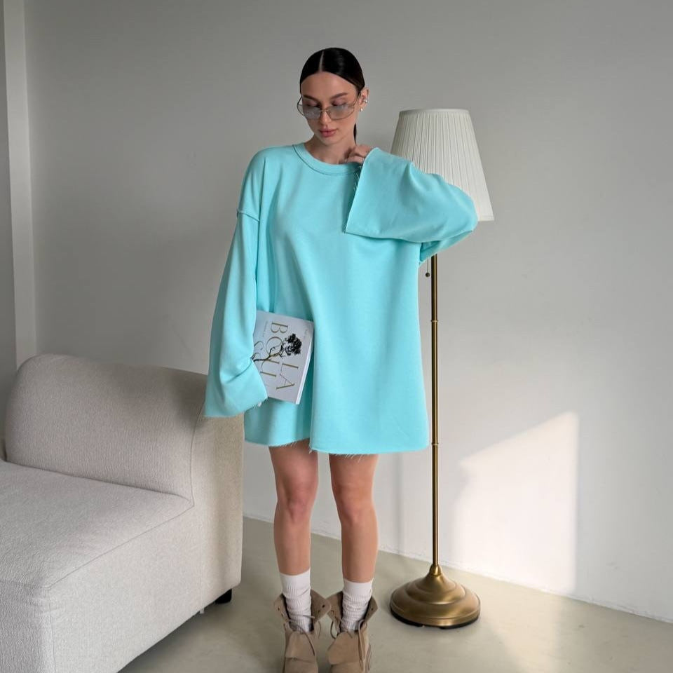 Damen oversized Sweatshirt-Kleid mit ausgefranstem Saum und weiten Glockenärmeln Shop Nory