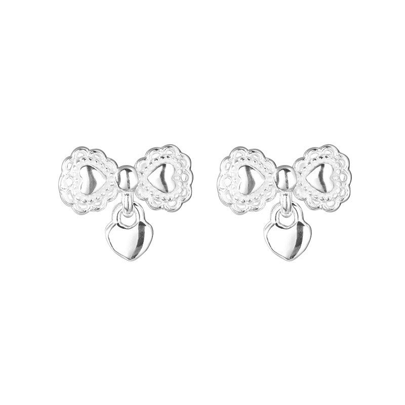 Damen Ohrstecker mit herzförmigem und filigranem Design Shop Nory