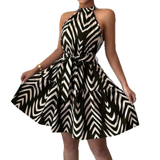 Damen Gestuftes Chiffon‑Sommerkleid mit Neckholder, Taillengürtel und grafischem Print Shop Nory