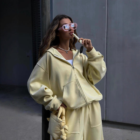 Damen oversized Kapuzenjacke mit Reißverschluss und lässiger Cargo-Loungehose Shop Nory