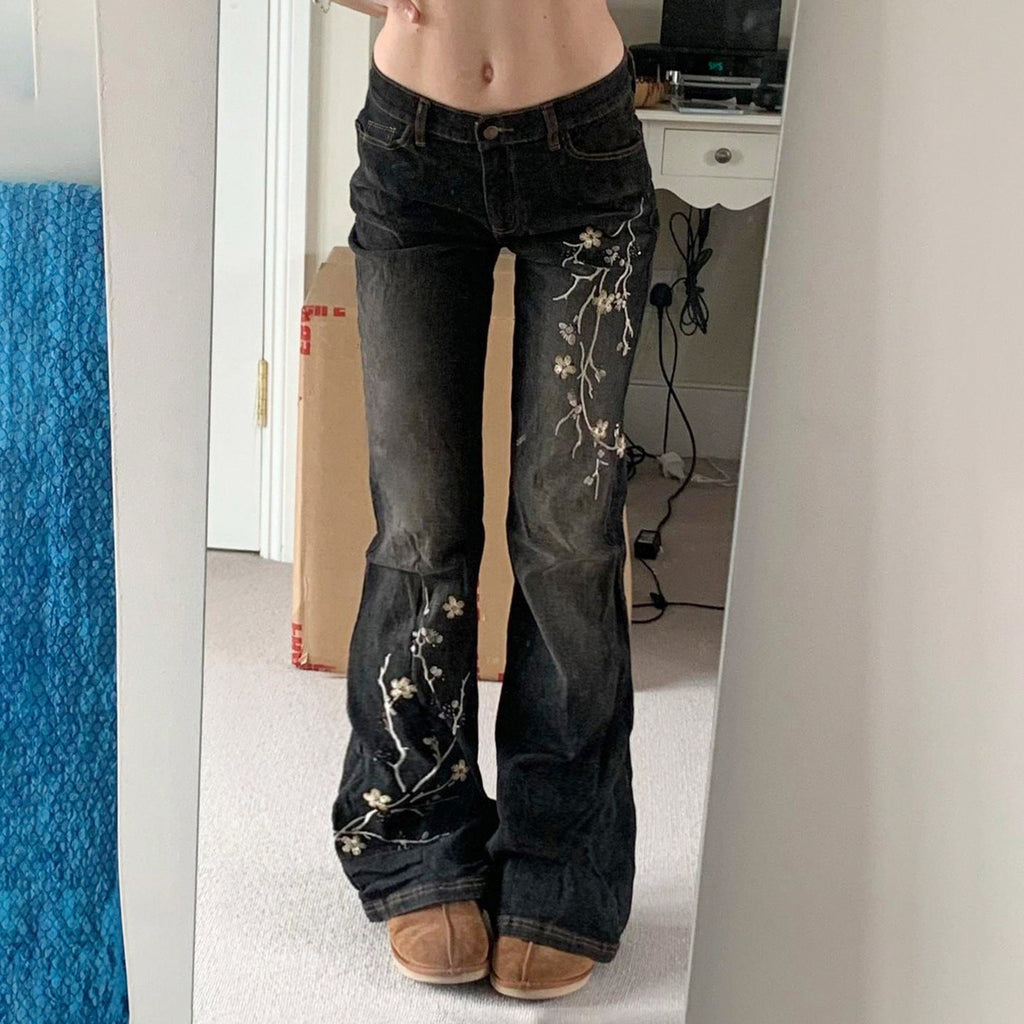 Damen Flared Jeans mit floralem Stickdesign und hohem Taillenbund