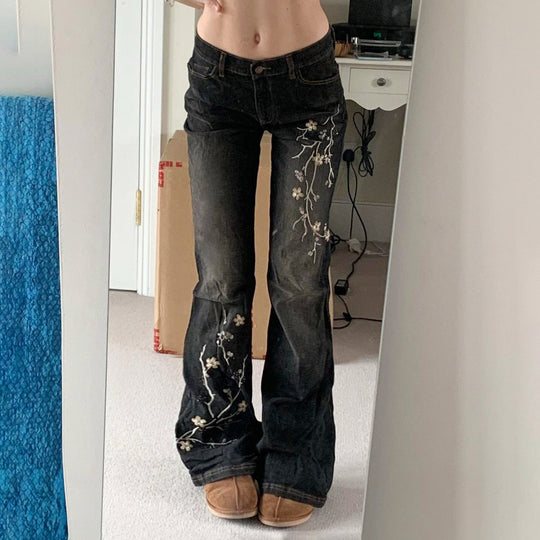 Damen Flared Jeans mit floralem Stickdesign und hohem Taillenbund