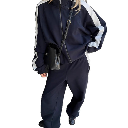 Damen Kurzgeschnittenes Zip-Hoodie-Loungewear-Set aus weicher Sweatqualität mit elastischem Bündchen und High-Waist-Jogger Shop Nory
