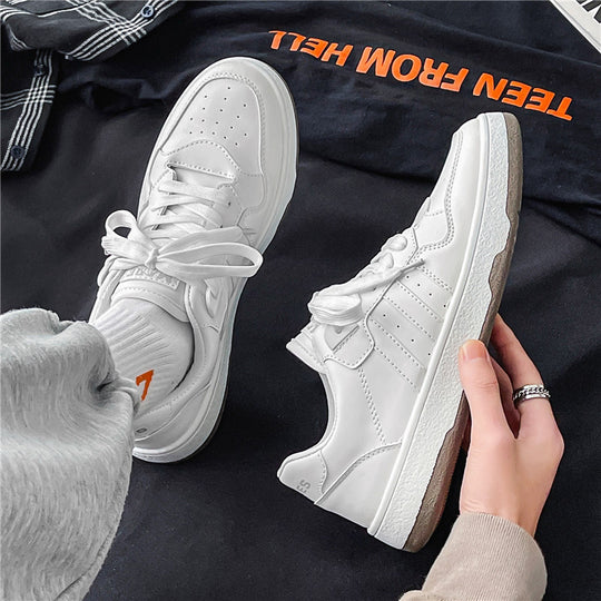 Unisex Klassische Low-Top Freizeit-Sneaker aus glattem Kunstleder mit gepolsterter Innensohle und robustem Cupsohlenprofil Shopy Nory