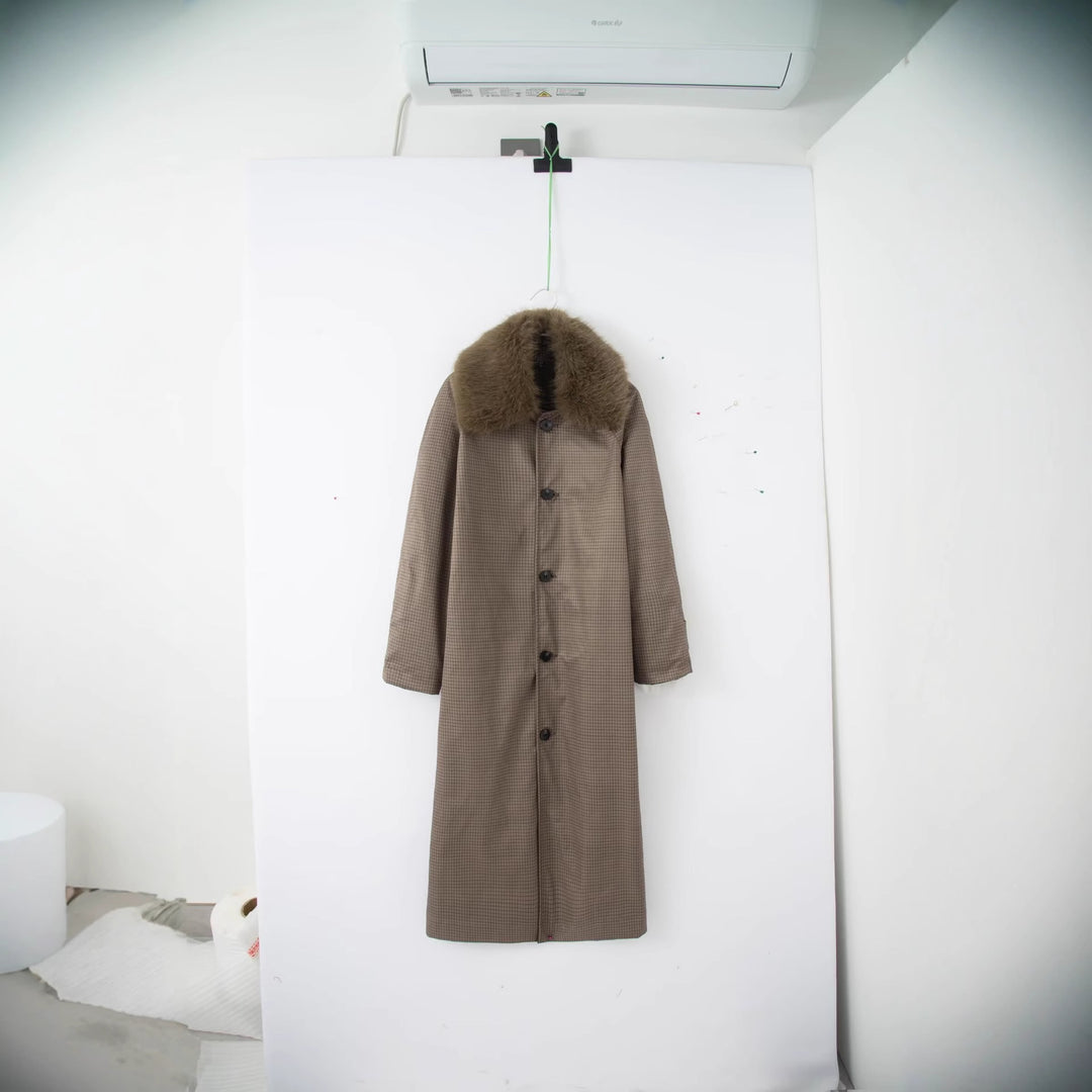 Damen Langer Glencheck-Mantel mit voluminösem Faux-Fur-Kragen und geradem Schnitt Shop Nory