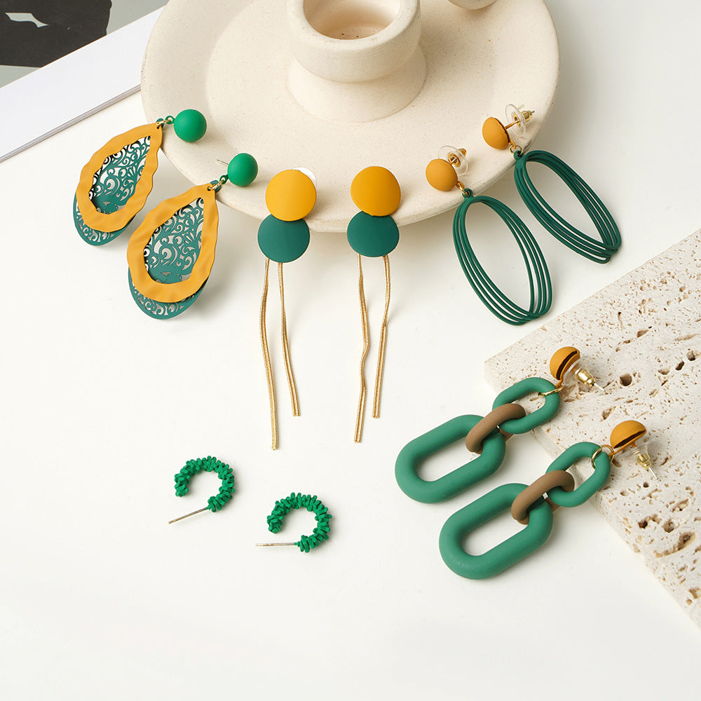 Damen Ohrhänger mit zeitgemäßem, skulpturalem Design Shop Nory