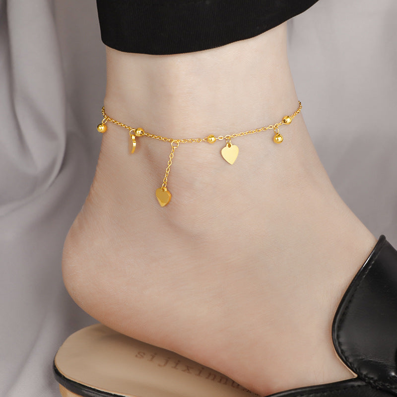 Damen zarte Fußkette mit herzförmigen Anhängern und glänzenden Kugeldetails Shop Nory