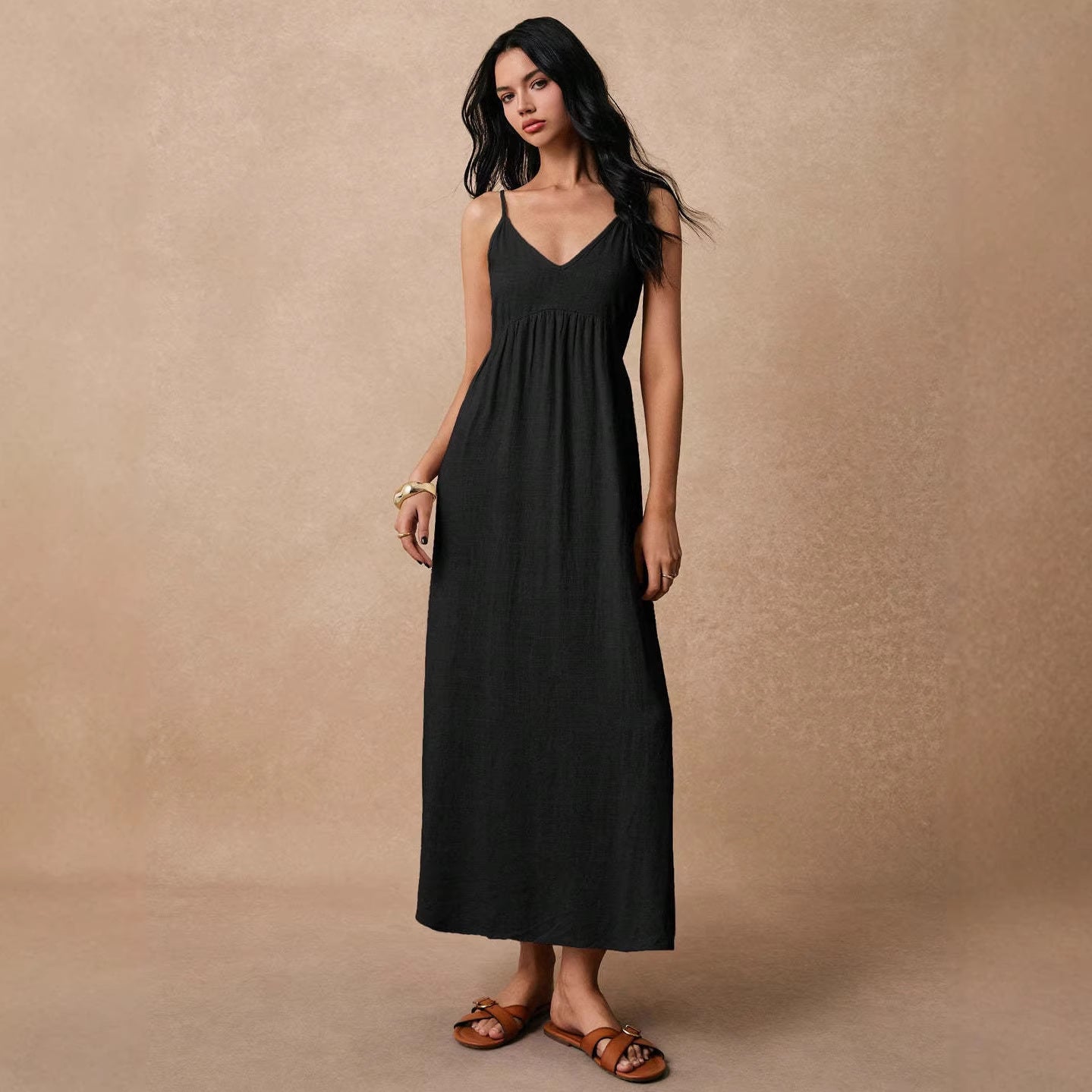 Damen Maxikleid mit feinen Spaghettiträgern und leichtem, atmungsaktivem Material Shopnory