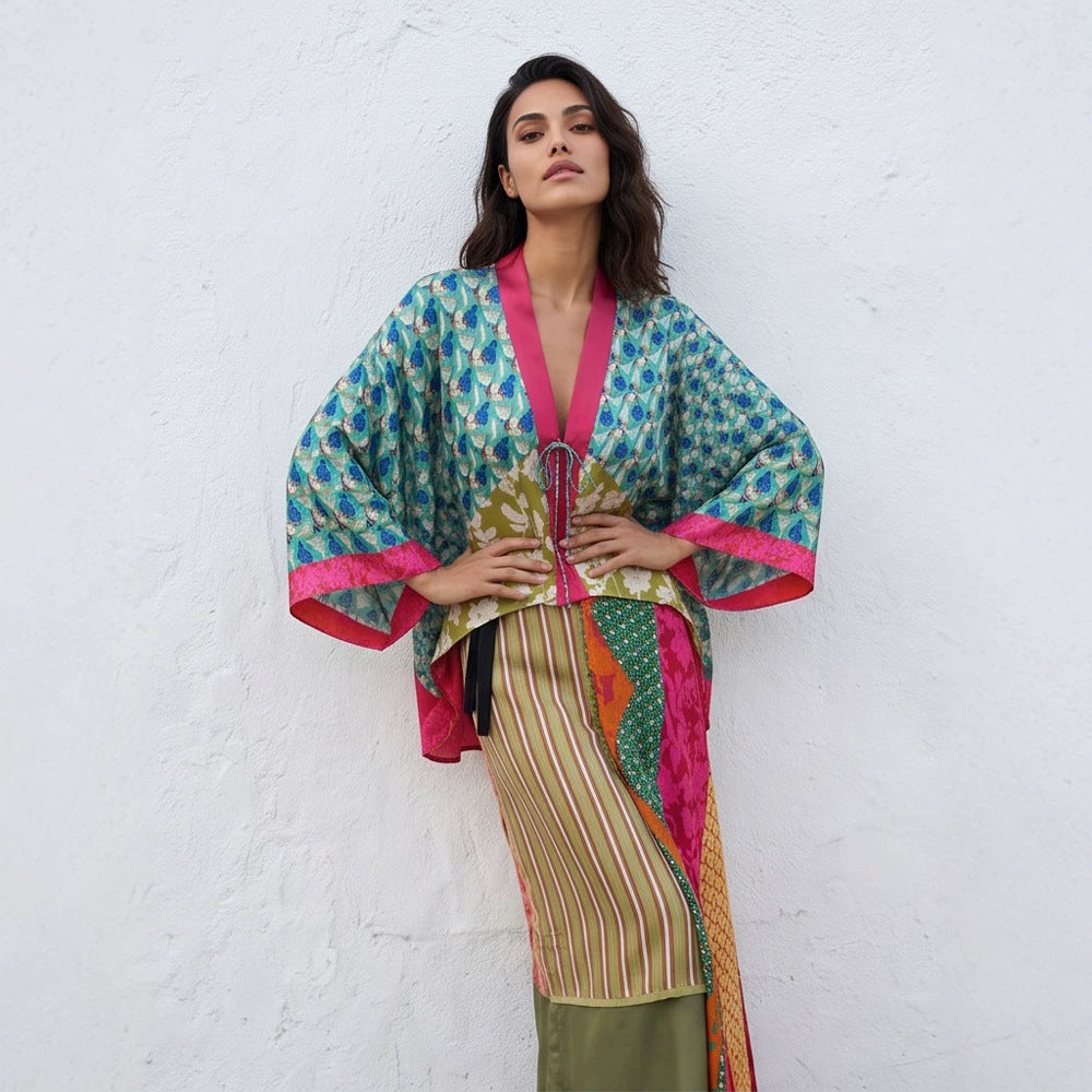 Damen Patchwork-Kimono-Top aus Seidenmix mit tiefem V‑Ausschnitt und Bindegürtel Shop Nory