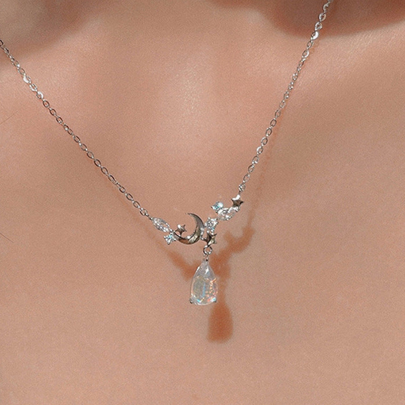 Damen elegante Halskette mit funkelndem Mond- und Sternenanhänger Shop Nory