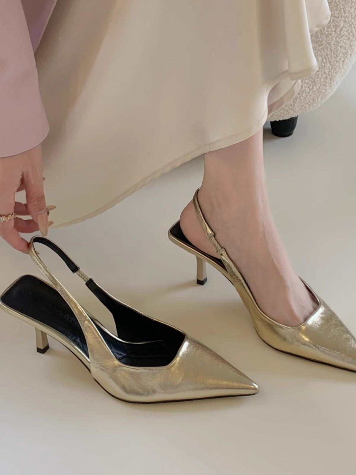 Damen elegante Slingback Pumps mit spitzem Design