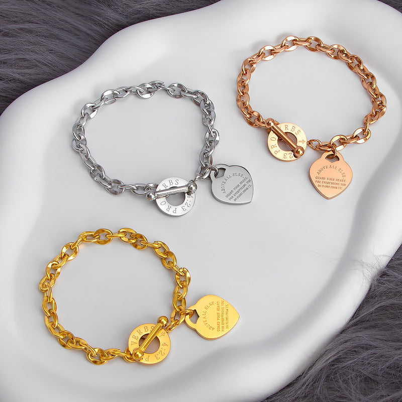 Damen Charm-Armband mit Herzanhänger und graviertem Spruch Shop Nory
