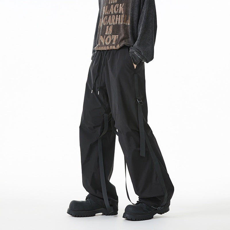 Damen Weite Tech-Cargo-Hose mit Tunnelzugbund, Beinriemen und wasserabweisender Nylon‑Optik Shop Nory