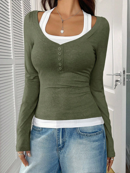 Damen Figurbetontes Langarmshirt mit U-Ausschnitt und Knopfleiste Shop Nory