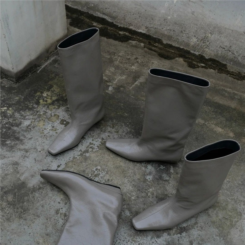 Damen Weiche kniehohe Slouch-Boots mit spitzer Zehenform und ergonomischer Flachsohle Shop Nory