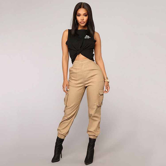 Damen Cargo-Hose im urbanen Stil mit seitlichen Taschen Shopnory