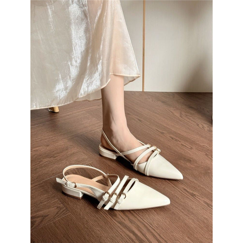 Damen Spitz zulaufende flache Lack-Slingbacks mit dreifacher Zierriemen-Optik und kleinem Blockabsatz Shop Nory