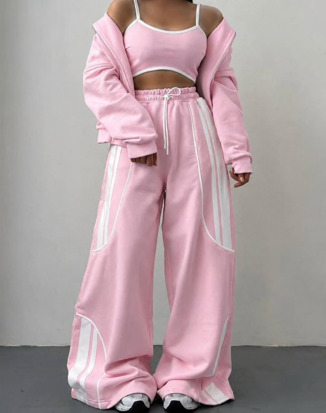 Damen Oversize Kapuzen-Sweatjacke mit Reißverschluss und weitem Trackpant-Set Shop Nory