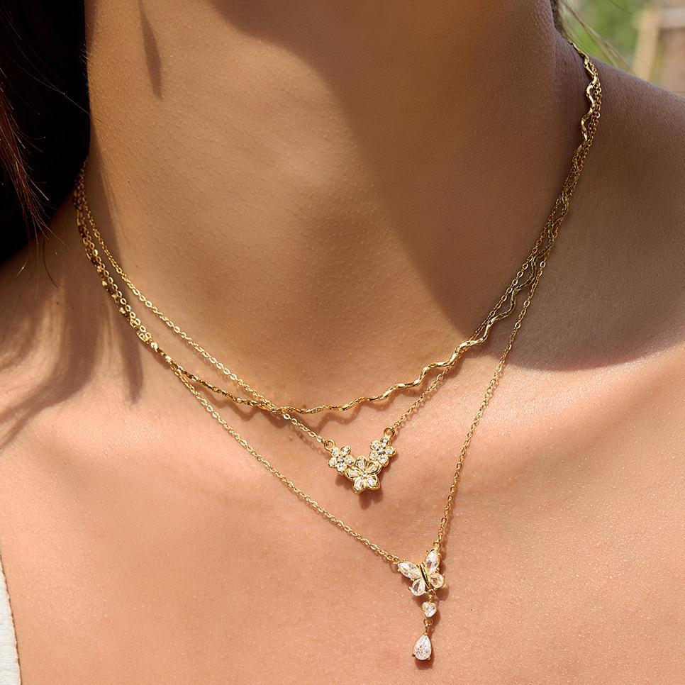 Damen Halskette mit floralem Zirkonia-Anhänger und hypoallergener Edelstahlverarbeitung Shop Nory