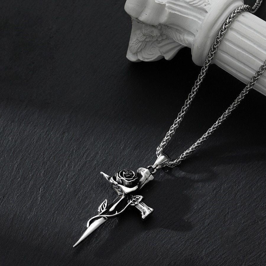 Damen Halskette mit künstlerischem Rosenkreuz-Anhänger Shop Nory
