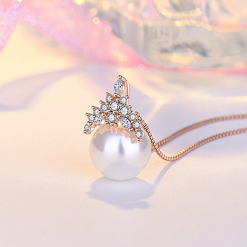 Damen Halskette mit kunstvollem Perlenanhänger und funkelnden Zirkonia-Details Shop Nory