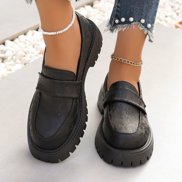 Damen Chunky Loafer mit profilierter Gummisohle und geprägtem Kunstleder Shop Nory