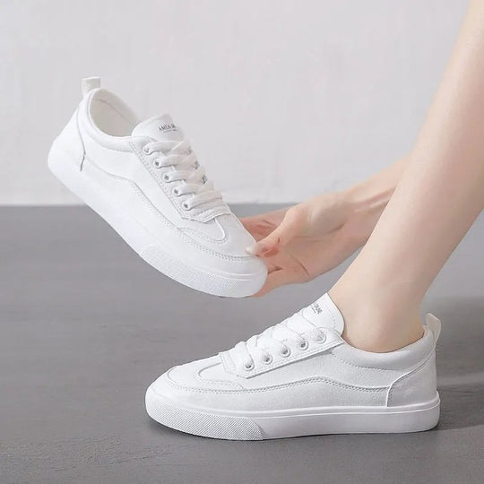 Damen Minimalistische Plateausneaker aus Textil mit gepolstertem Schaft und profilierter Gummisohle Shop Nory