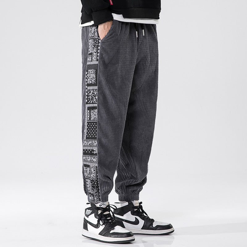 Herren Cord-Jogger mit Bandana-Seiteneinsatz, elastischem Bund, schmal zulaufender Knöcheln und geripptem Strukturstoff Shop Nory