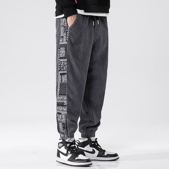 Herren Cord-Jogger mit Bandana-Seiteneinsatz, elastischem Bund, schmal zulaufender Knöcheln und geripptem Strukturstoff Shop Nory