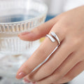 Damen Offener Ring aus hochwertigem Edelstahl mit modernem Wellenmuster Shop Nory