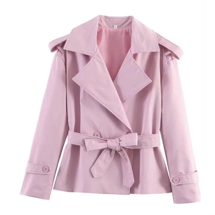 Damen Kurztrench mit doppelreihiger Knopfleiste, Taillengürtel und Schulterklappen Shop Nory