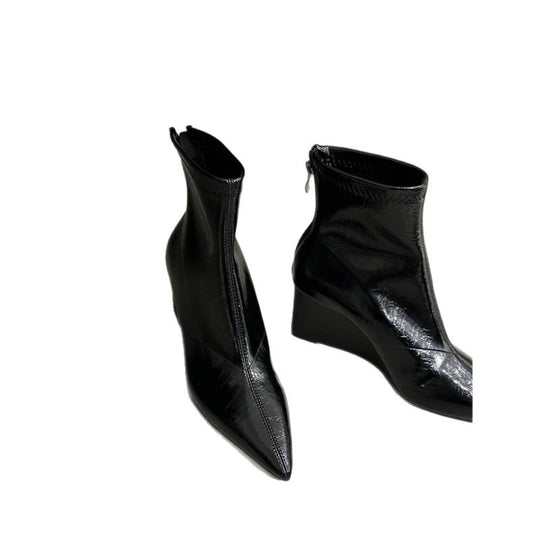 Damen Spitz zulaufende Ankle-Boots mit Sock-Upper und skulptiertem Keilabsatz Shop Nory