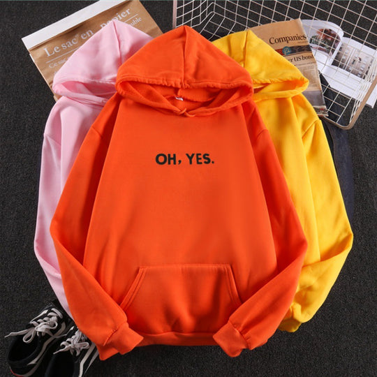 Damen nan Kapuzenpullover mit weichem Innenfutter, Kängurutasche und dezentem Frontprint Shop Nory