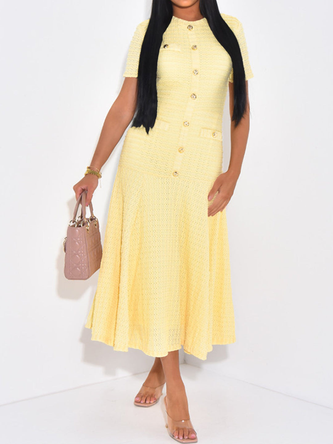 Damen Maxikleid mit eleganten Knopfdetails und strukturiertem Stoff